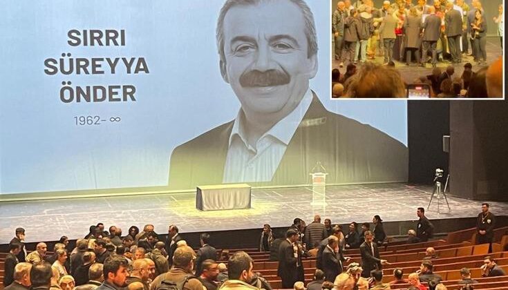 Sırrı Süreyya Önder’e veda! Cenazesi salona böyle getirildi